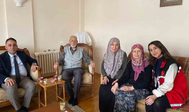 Aile ve Sosyal Hizmetler İl Müdürlüğü'nden yaşlı vatandaşlara ziyaret