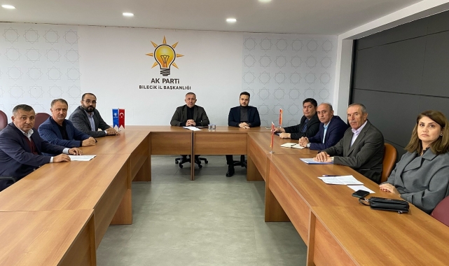 AK Parti İl Başkanı Yıldırım, ilçe başkanlarıyla bir araya geldi