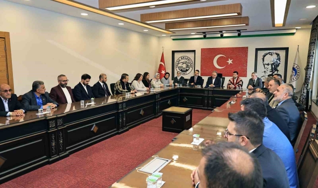 AK Parti Talas Teşkilatı'ndan Başkan Yalçın'a ziyaret