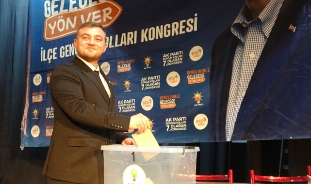 AK Parti Tavşanlı İlçe Gençlik Kolları Başkanlığı'nda kongre heyecanı