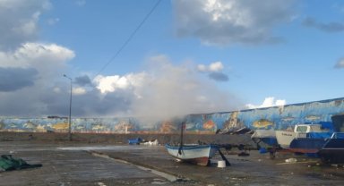 Akçakoca'da fırtına nedeniyle dalga boyu yükseldi
