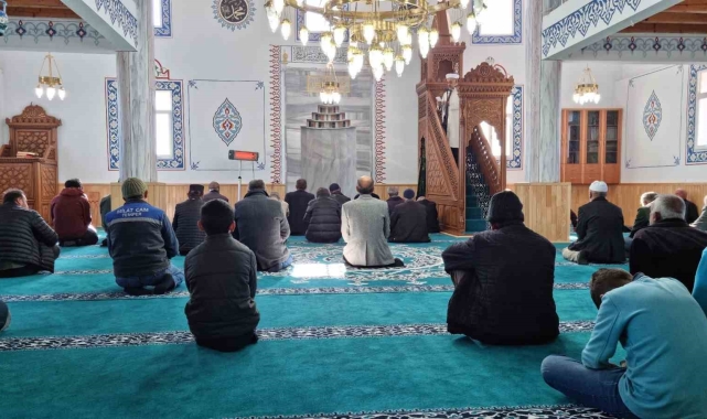 Akkoyunlu Kutlubey Camii onarılarak ibadete açıldı