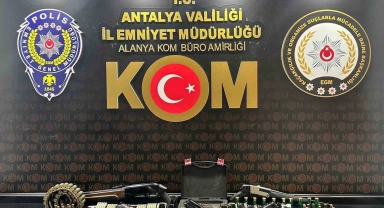Alanya'da silah operasyonu