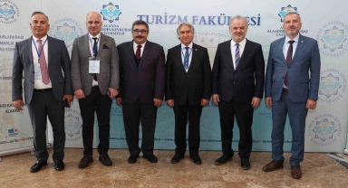ALKÜ'de turizmde mimarlık ve kültürel miras kongresi