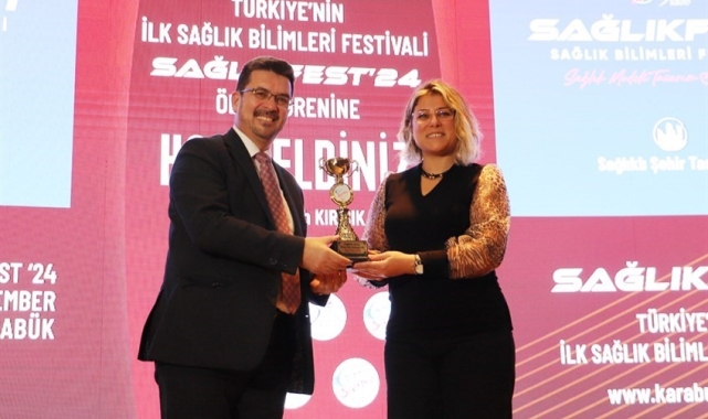 Amasya Üniversitesi'nden Sağlıkfest'te ikincilik