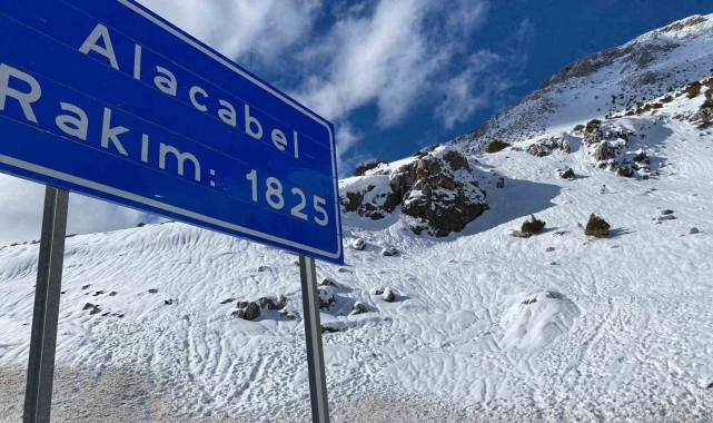 Antalya-Konya karayolu tüm araç trafiğine açıldı