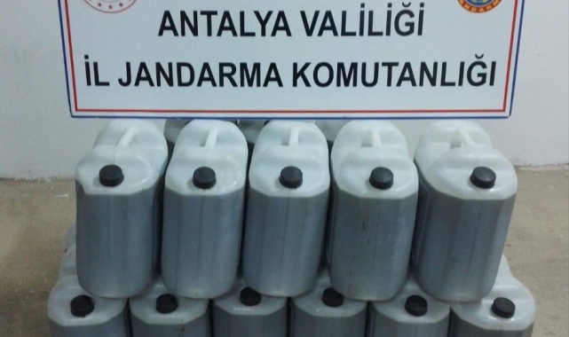 Antalya'da 6 bin litre sahte zeytinyağı ele geçirildi