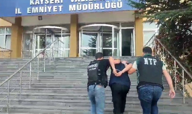 Aranan şahıslar yakalandı