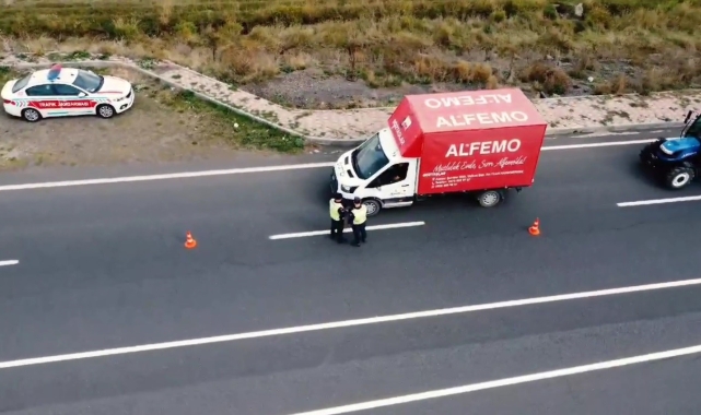 Arpaçay'da polis ve jandarma kuş uçurtmuyor