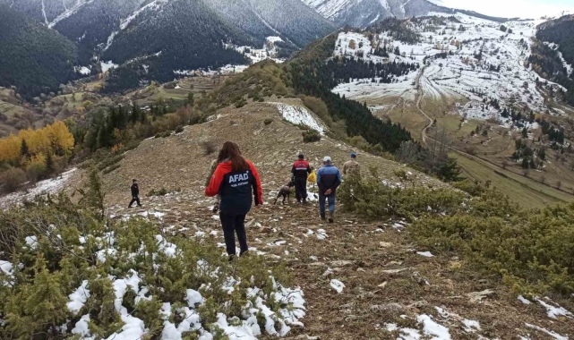 Artvin'de kayıp işçiyi arama çalışmaları sürüyor