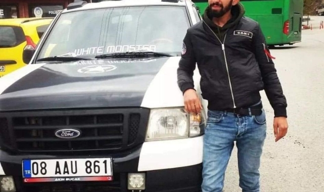 Artvin'de trafik kazası: 1 ölü, 4 yaralı