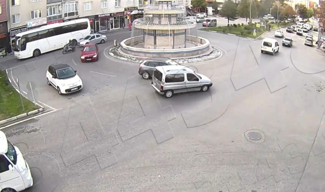 Aşırı hız ve dikkatsizlik kazalara davetiye çıkarttı