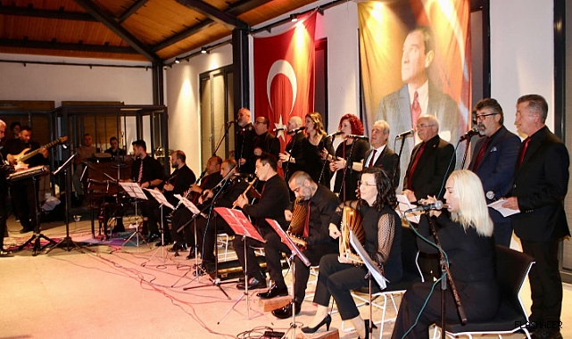 Atatürk, Sinop'ta sevdiği şarkılarla anıldı
