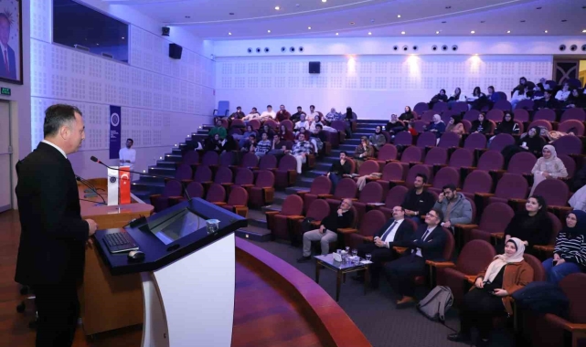 Atatürk Üniversitesi'nde "Nanoteknoloji, Nanotıp ve Omiks" konuşuldu