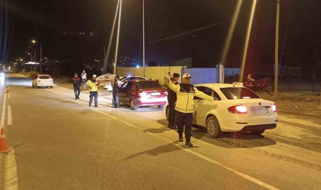 Aydın'da jandarma ekiplerince drone destekli gece denetimi gerçekleştirildi
