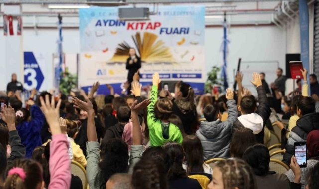 Aydın'daki Kitap Fuarı, 100 bin kişiyi ağırladı