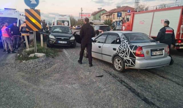 Bakacakkadı-Zonguldak kara yolunda trafik kazası: 3 yaralı