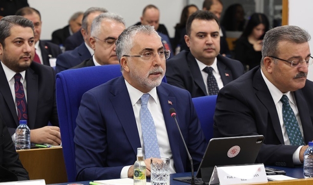 Bakan Işıkhan: "Deprem bölgesindeki 4 il ve 2 ilçeye 2025 yılı için TYP kapsamında 10 bin ilave istihdam verilecek"