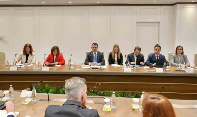 Bakan Kurum, Avustralyalı Bakan Bowen ile bir araya geldi