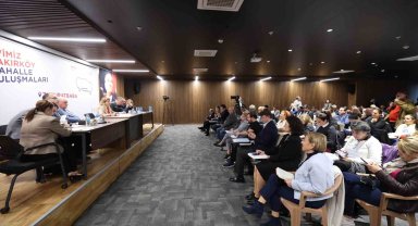 Bakırköy Belediye başkanı Zuhuratbaba Mahallesi sakinleriyle bir araya geldi