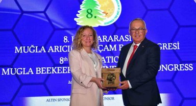 Balıkesir'e Uluslararası kongrede arıcılık ödülü
