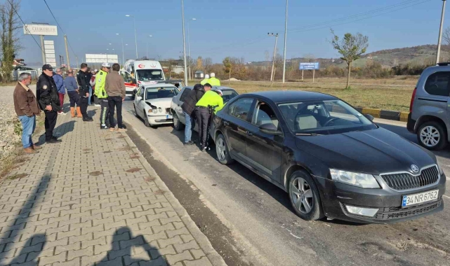 Bartın'da zincirleme kaza: 3 yaralı