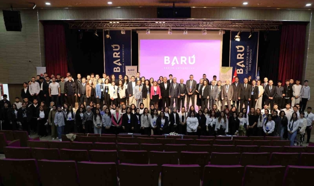 BARÜ'de düzenlenen kongrede büro yönetiminde güncel yaklaşımlar ele alındı