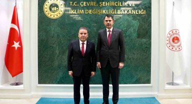Başkan Böcek, Bakan Kurum ile Antalya'nın geleceğini görüştü