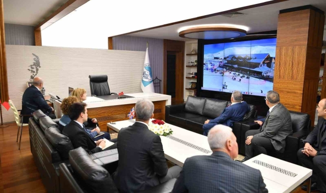 Başkan Büyükkılıç; İngiltere Büyükelçisi Morris'i konuk etti