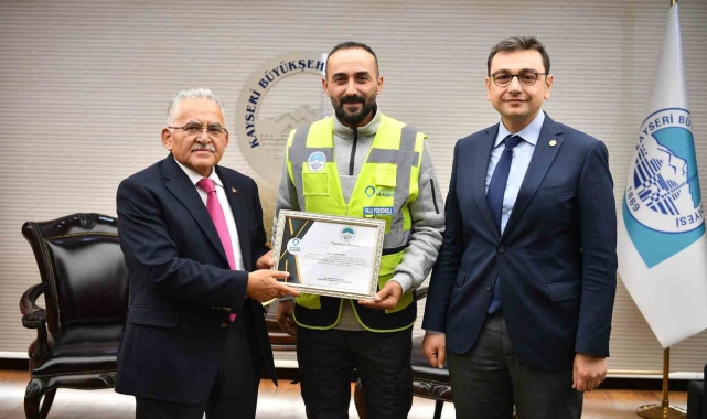 Başkan Büyükkılıç'tan gencin hayatını kurtaran personele teşekkür