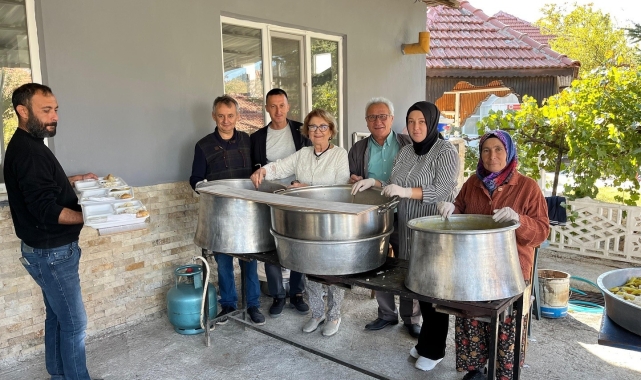 Başkan Çelik yağmur duasına çıkan üreticileri yalnız bırakmadı