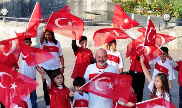 Başkan Çolakbayrakdar'dan milli maça özel klip