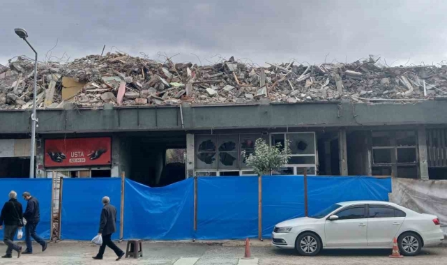Başkan Değirmenci, "Karabük'e dev hizmet binasını kazandırmak için kolları sıvadık"
