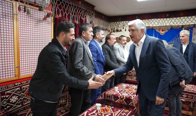 Başkan Hallaç, mahalle muhtarlarıyla bir araya geldi