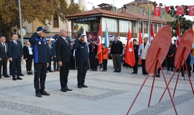 Başkan Kumral; "Milli Mücadelemizin Başkomutanı Atatürk'ü saygı ve minnetle anıyoruz"