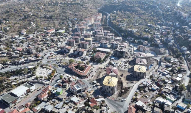 Başkan Özdoğan: "Hacılar'ımıza nitelikli konutlar kazandıracağız"