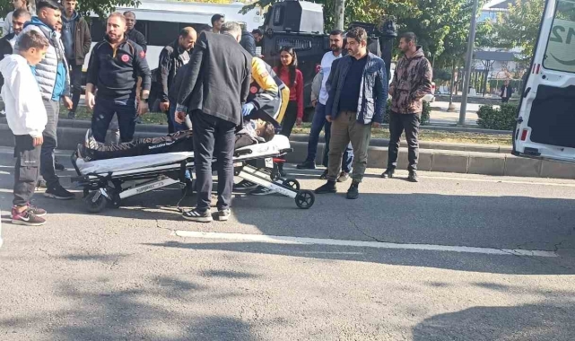 Batman'da yolun karşısına geçmek isteyen yayaya araç çarptı