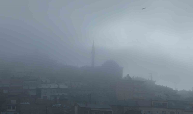 Bayburt'u sis kapladı