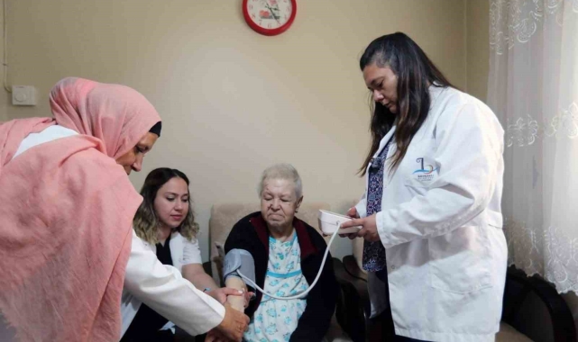 Bayraklı'da 7 ayda 13 bin 516 kişiye ücretsiz sağlık hizmeti