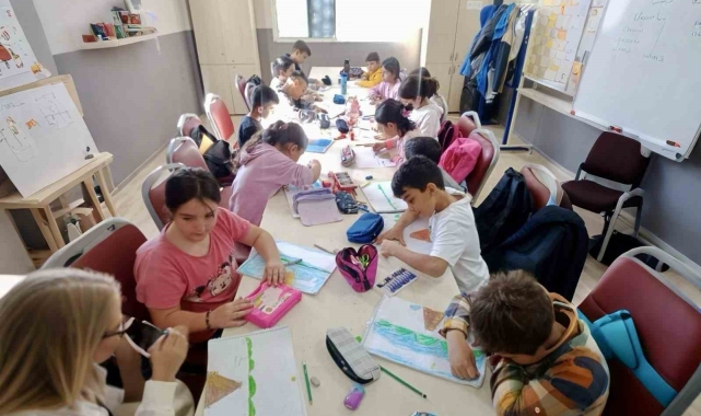Bayraklı'da kültür-sanat kurslarına yoğun ilgi