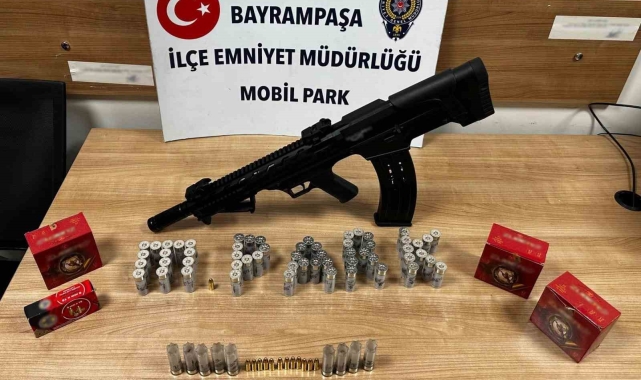 Bayrampaşa'da dehşet anları kamerada: Uzun namlulu silahla defalarca havaya ateş açtı