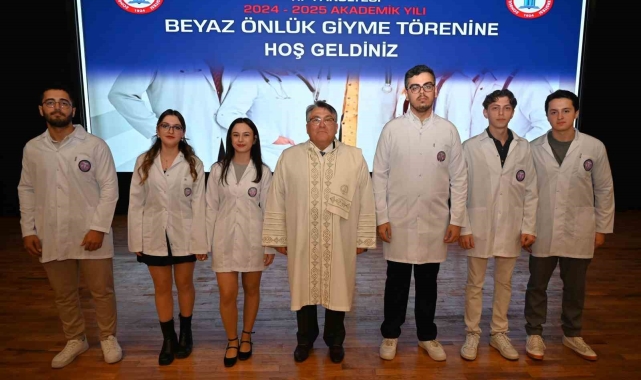 BEUN 2024-2025 Akademik Yılı Tıp Fakültesi beyaz önlük giyme töreni gerçekleştirildi