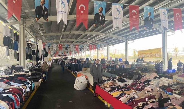 Beylikdüzü'nde Barış Mahallesi Kapalı Pazar Yeri'nin açılışı gerçekleştirildi