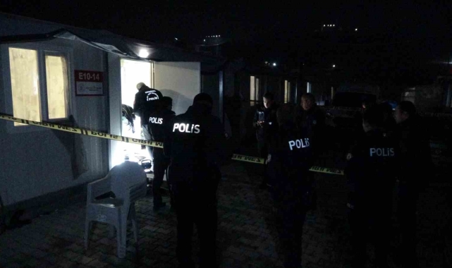 Bıçakla saldıran oğlunu tüfekle sırtından vurdu