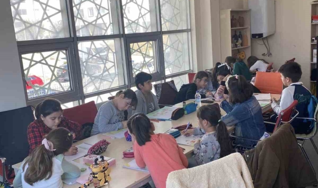 Bilecik'te çocuklara özel resim kursu başladı