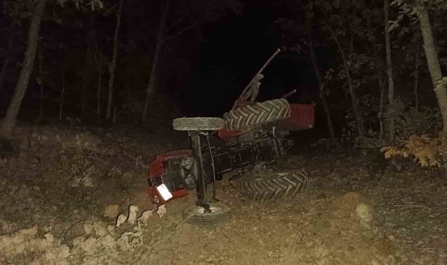 Bilecik'te devrilen traktörün sürücüsü yaralandı