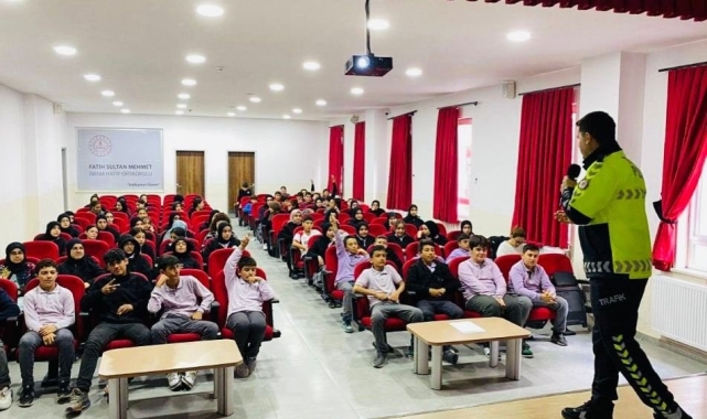 Bilecik'te öğrencilere "Trafik Dedektifleri" projesi kapsamında bilgilendirme