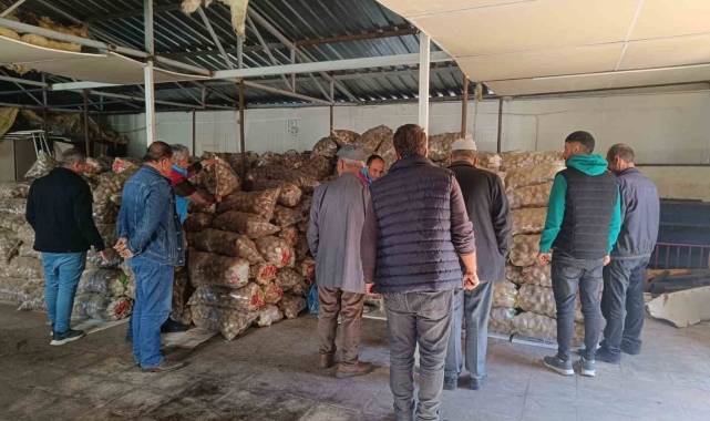 Bitlisli çiftçilerden alınan 193 ton patates ihtiyaç sahiplerine dağıtıldı