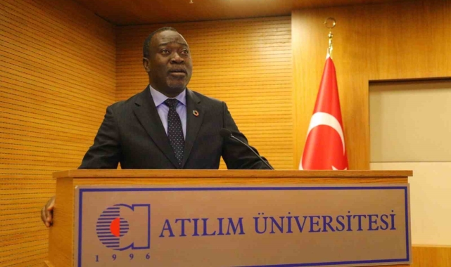 BM Türkiye Mukim Koordinatörü Ahonsi, Atılım Üniversitesi'nde 'küresel su krizini' anlattı