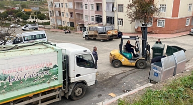 Boyabat'ta çöp konteynerleri yenileniyor